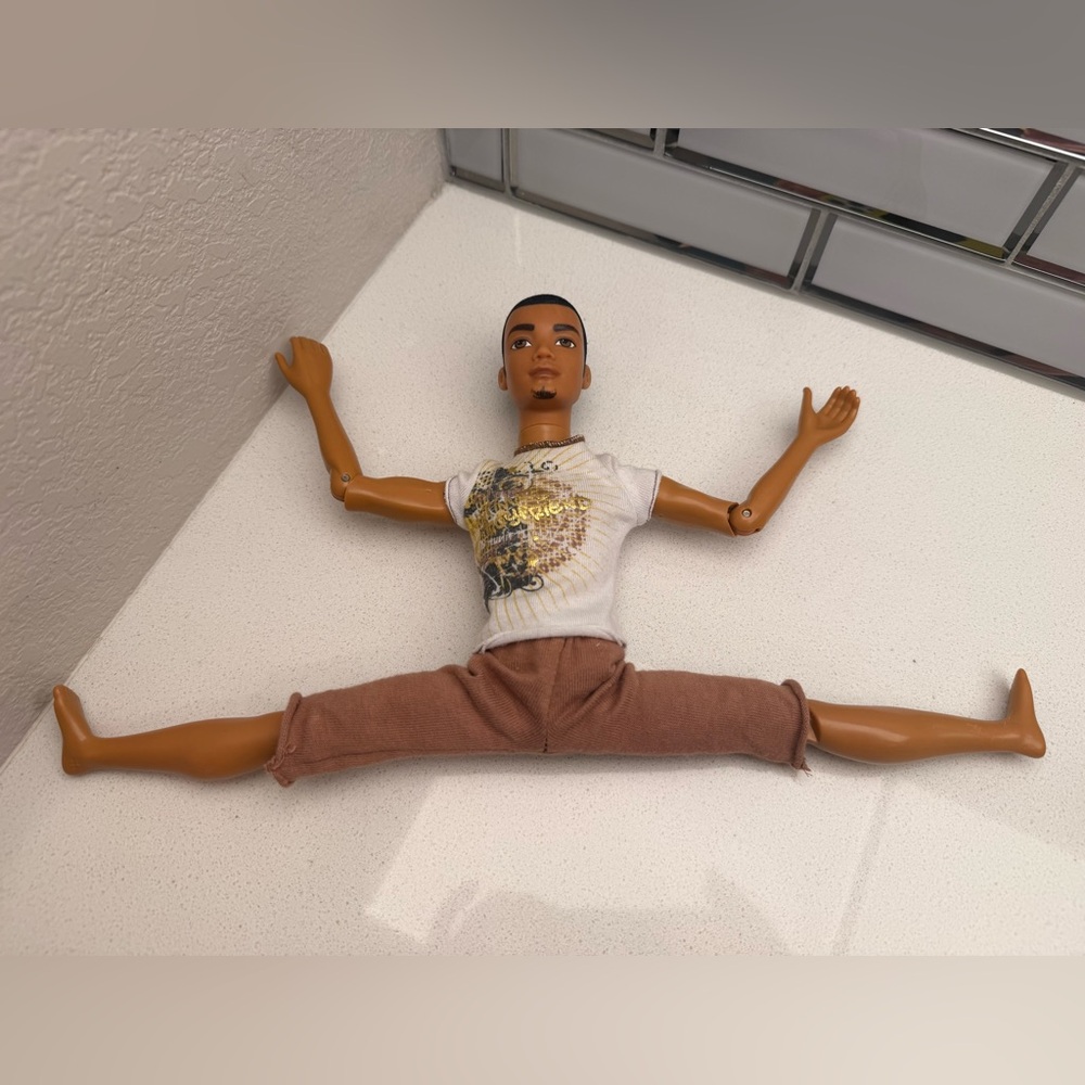 Vintage 2003 My Scene Barbie Doll Sutton Male Goatee - Picture 15 of 16